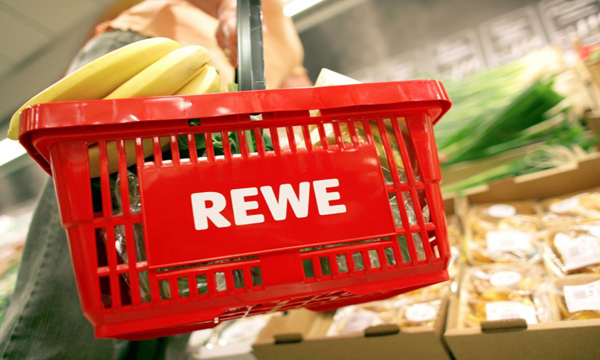 REWE se rebela por la fusión de los supermercados de la competencia